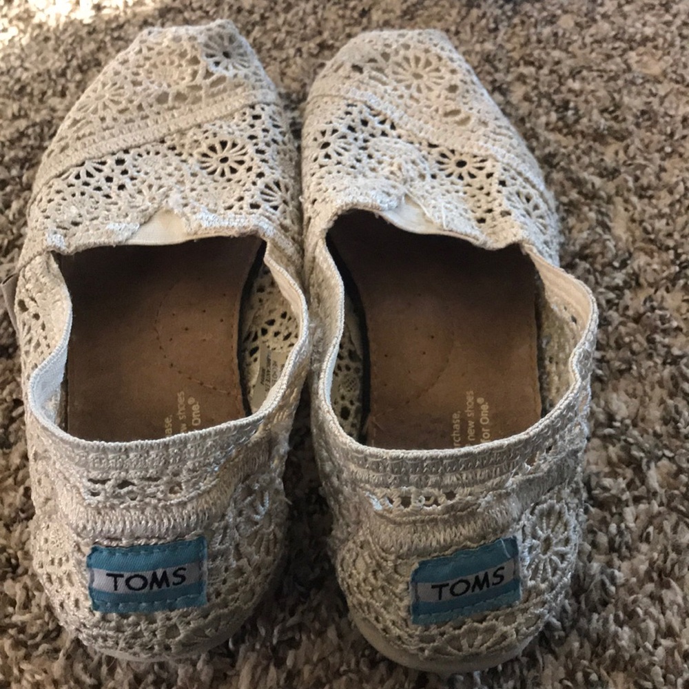 Toms